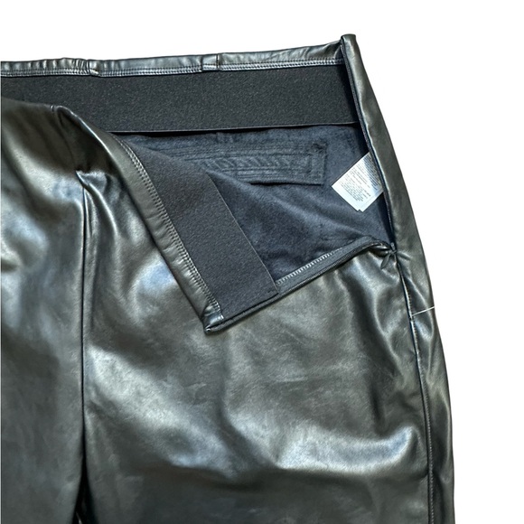 NWT Old Navy High Extra High Waisted Faux Leather Pant-Black - Picture 3 of 9